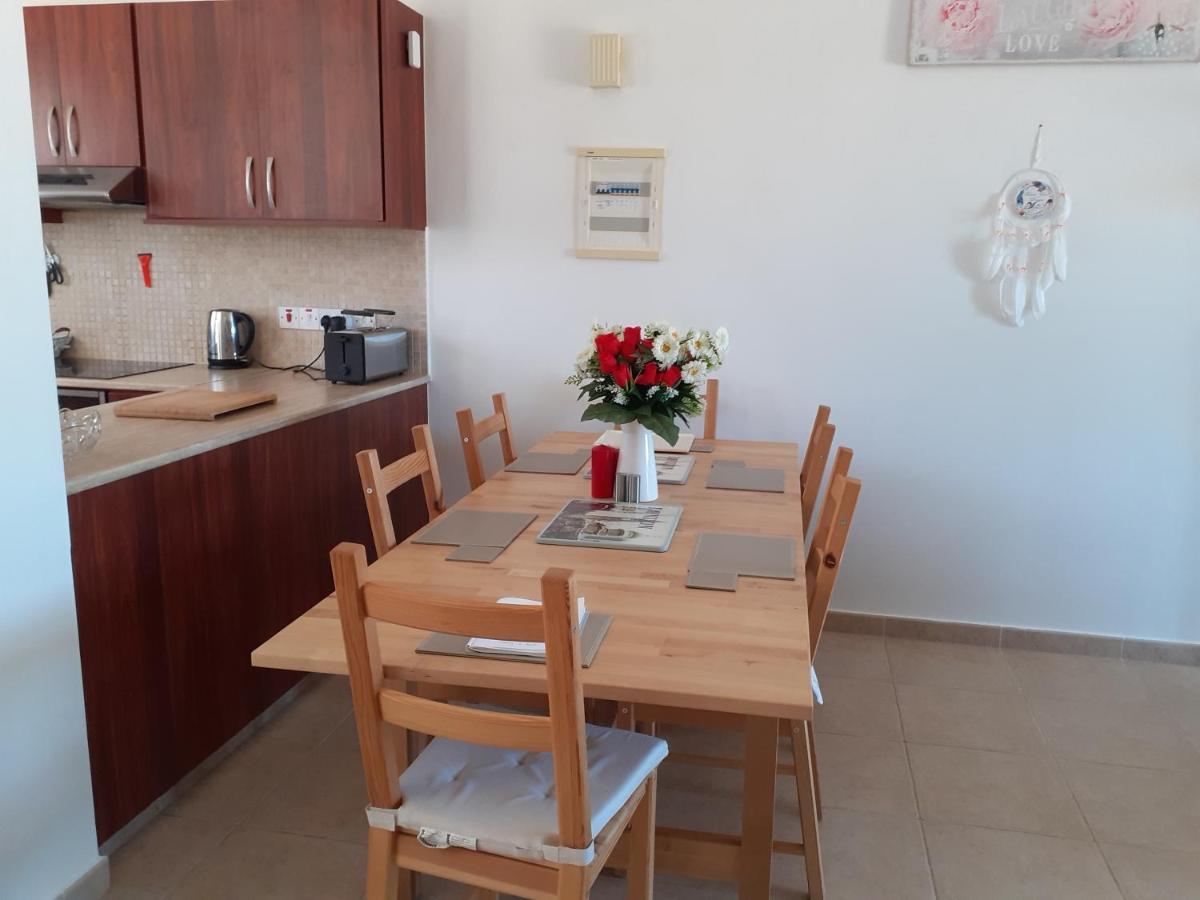 Beautiful 2-Bed House In Mandria Paphos Vila Exterior foto