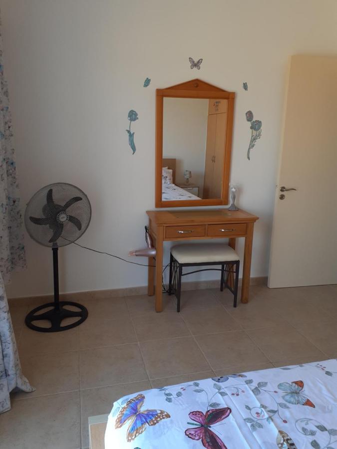 Beautiful 2-Bed House In Mandria Paphos Vila Exterior foto