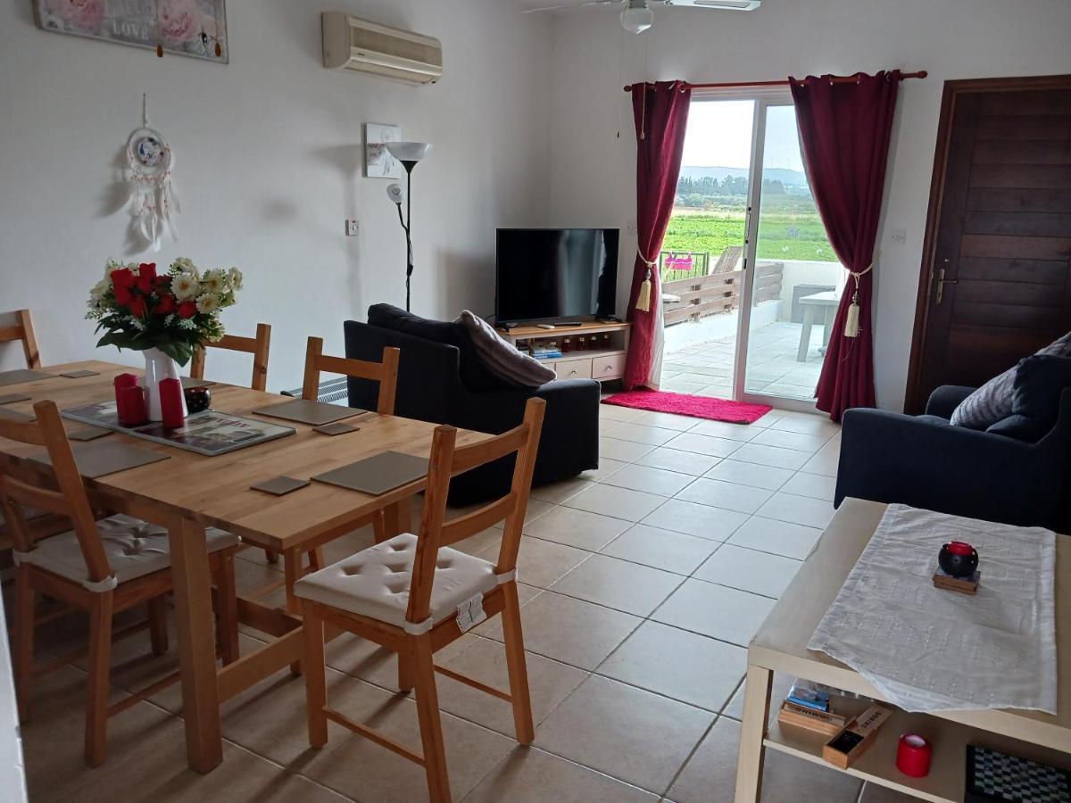 Beautiful 2-Bed House In Mandria Paphos Vila Exterior foto