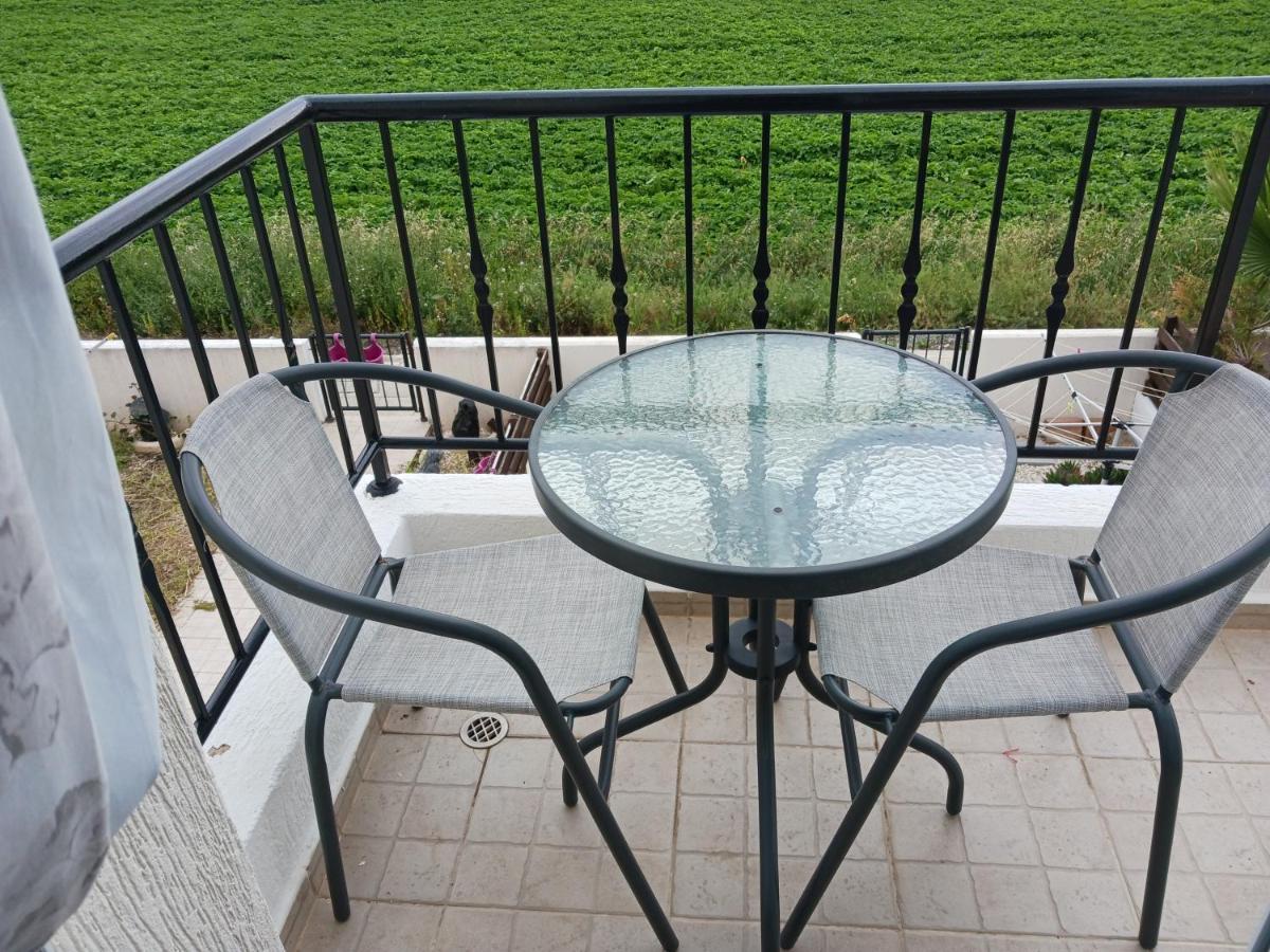 Beautiful 2-Bed House In Mandria Paphos Vila Exterior foto